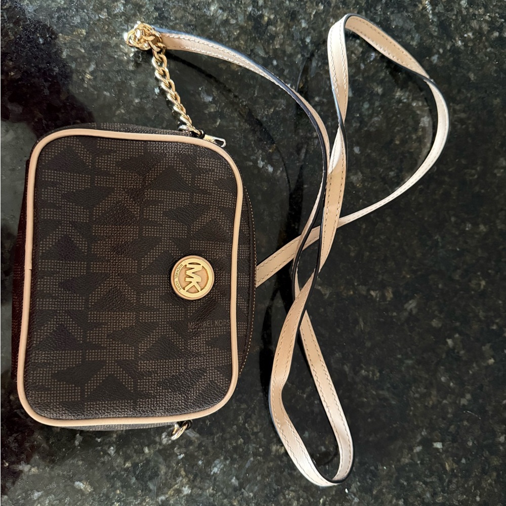 Michael Kors Black and Tan Crossbody Bag
